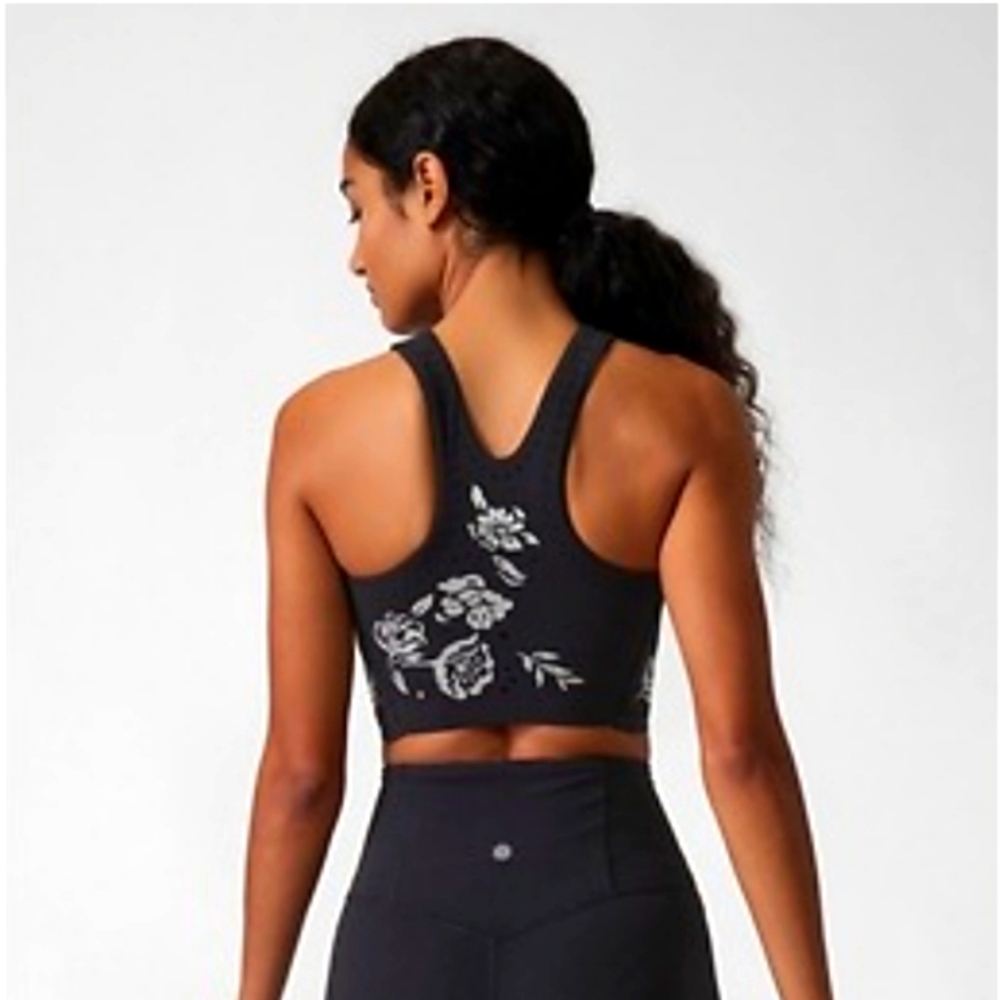 Athleta Conscious Eyelet Crop